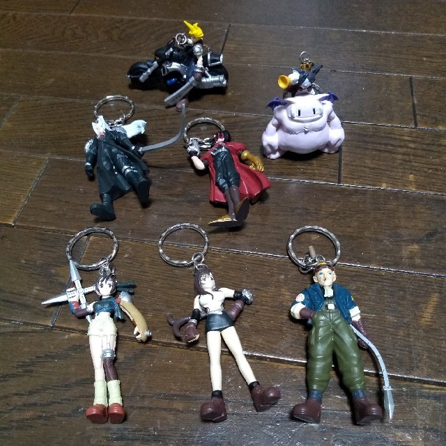 ファイナルファンタジー7 フィギュアキーホルダー 7種セット 【公式通販】