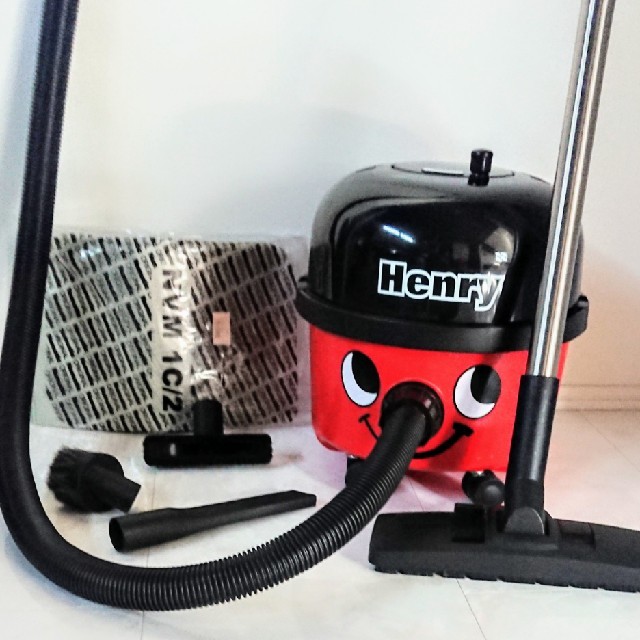 ヘンリーくん掃除機赤色Numatic HVR200-2 RED