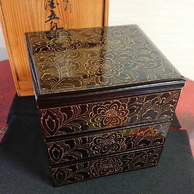 時代 輪島塗 五段重 金蒔絵 梨地 螺鈿 重箱 木製