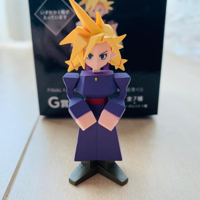 レア 未開封 クラウド 女装 シークレット くじ フィギュア FF レア 未