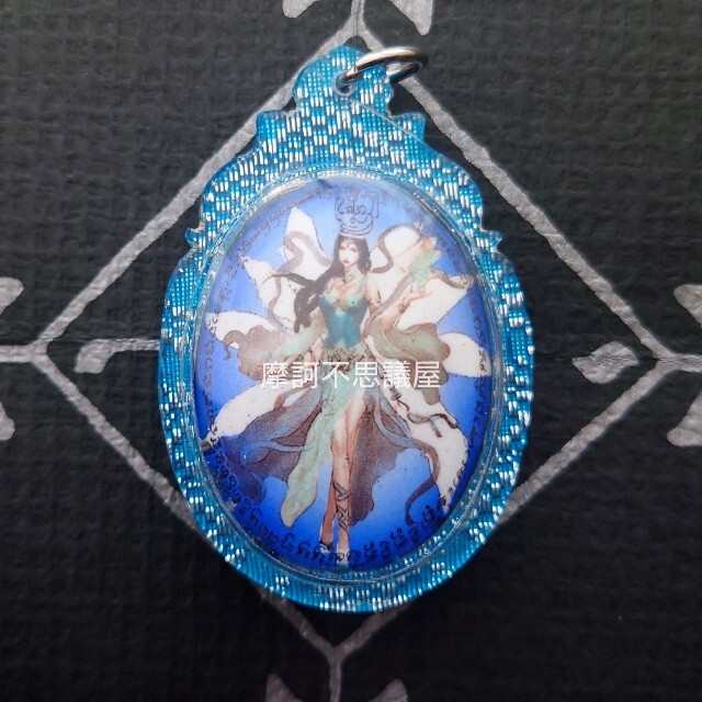 タイ仏 人受けの布 九尾の狐 魅力 人縁 愛情 恋愛人 ☆プラクルアン