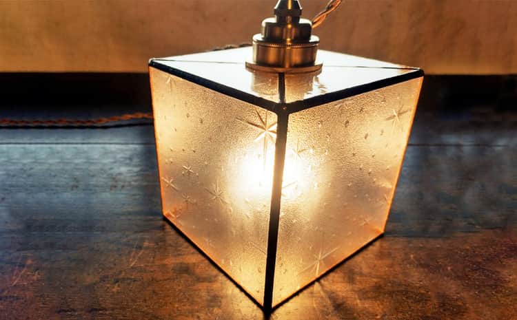 昭和レトロ ステンドグラス ランプ 照明 高級 真鍮 工芸硝子 本物