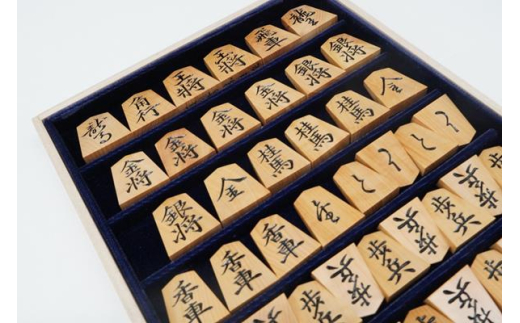 将棋の駒 木彫 置物 王将 王作 木彫 将棋駒 王将 王山作 山形県 天童市