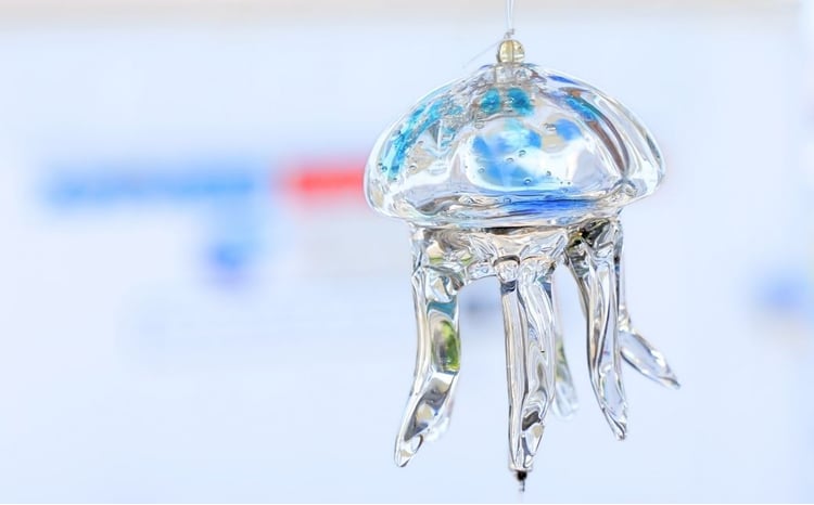 手づくり＞くらげ風鈴＜クリアブルー＞ ガラス細工 吊り下げ 飾り 新潟