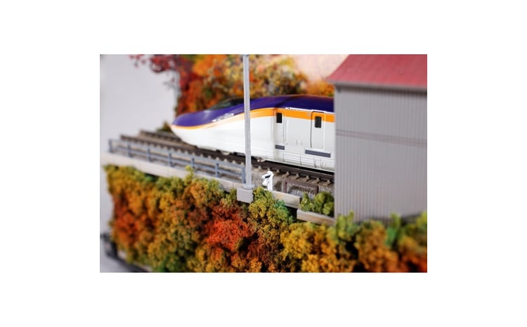 鉄道模型 走る情景(ジオラマ)シリーズ《E8新幹線》 東京 新宿 ジオラマ