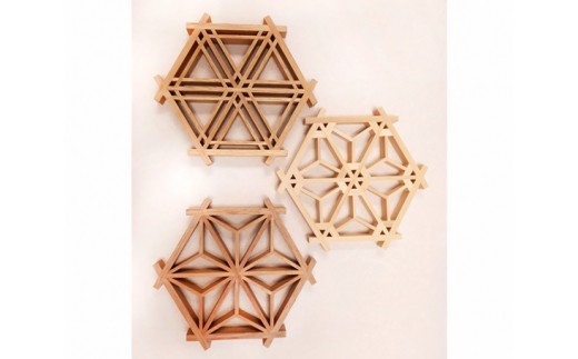 杉材使用のミニ屏風「組子屏風（二面屏風）」《サイズ（片面）：約