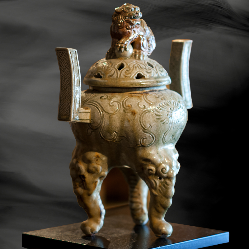 唐津焼 青唐津耳付獅子三脚香炉 三代中野霓林作 一点物 - 佐賀県唐津市