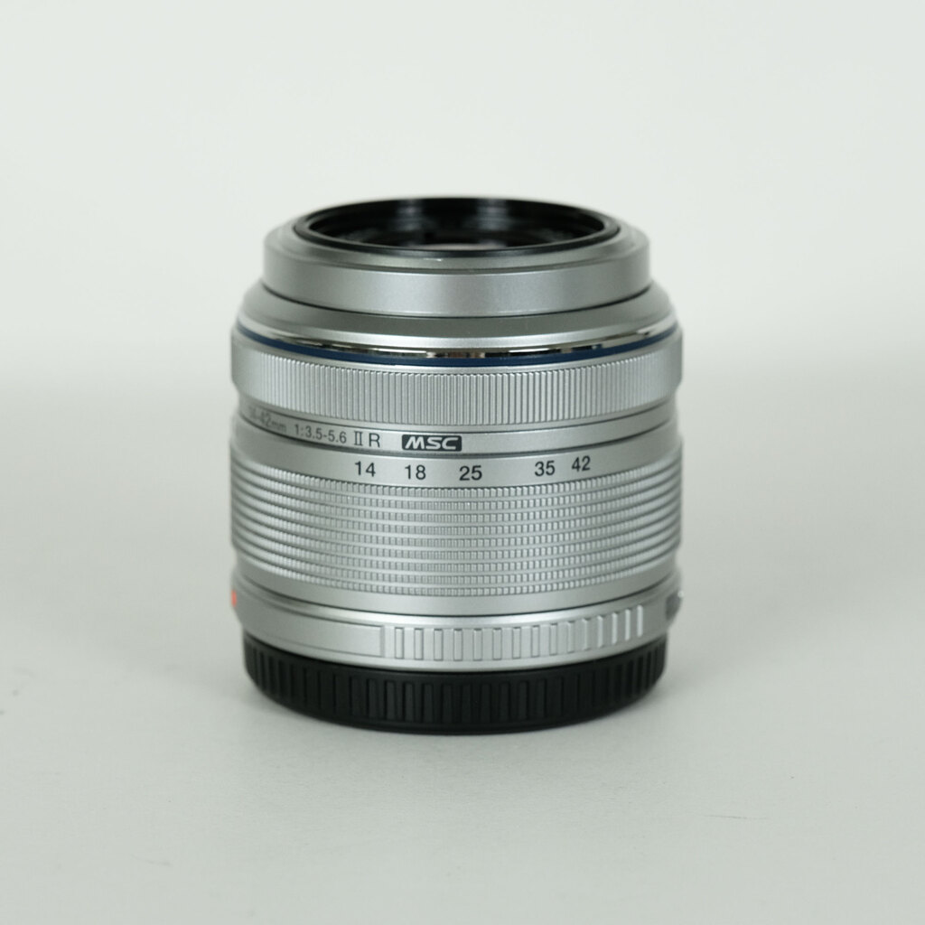 OLYMPUS M.ZUIKO DIGITAL 14-42mm F3.5-5.6IIR シルバーの出品 | ONE