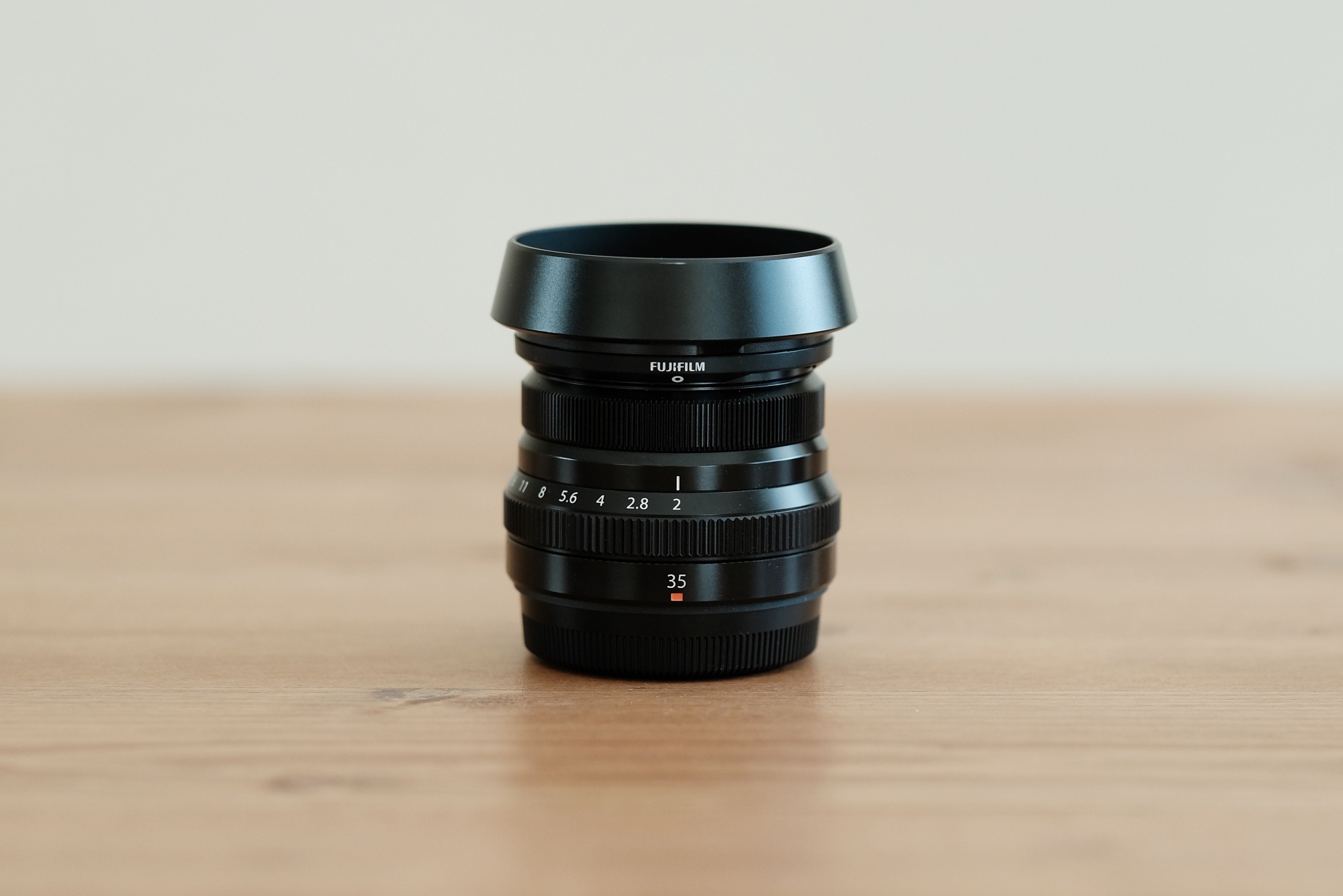 FUJIFILM XF35mmF2 R WR｜日常も作品撮りもこなす軽量防滴単焦点 | ONE