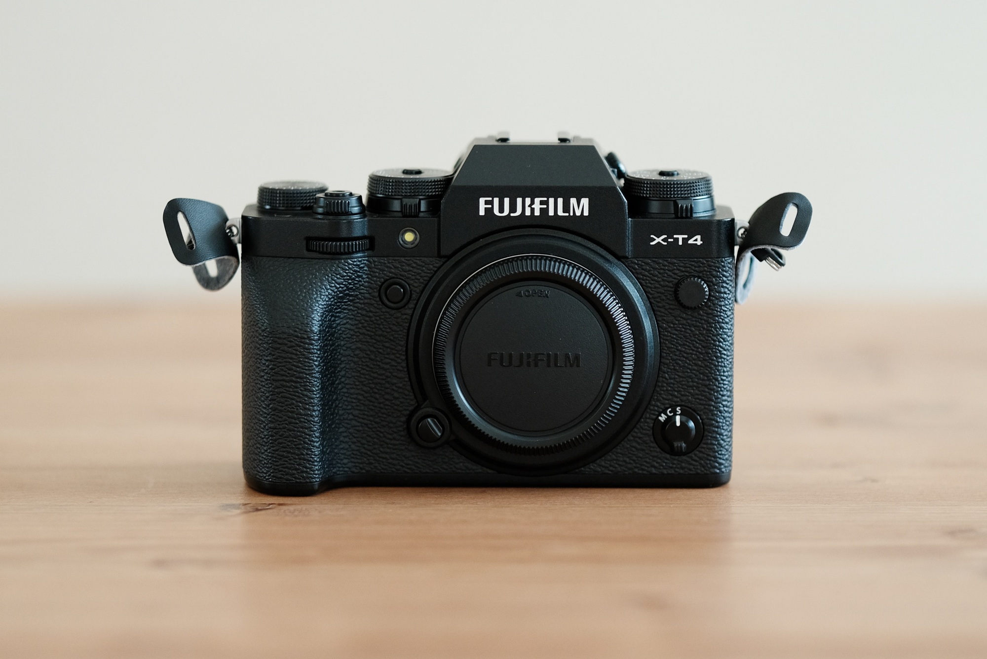 FUJIFILM X-T4を徹底解説。作例からおすすめレンズまで | ONE SCENE