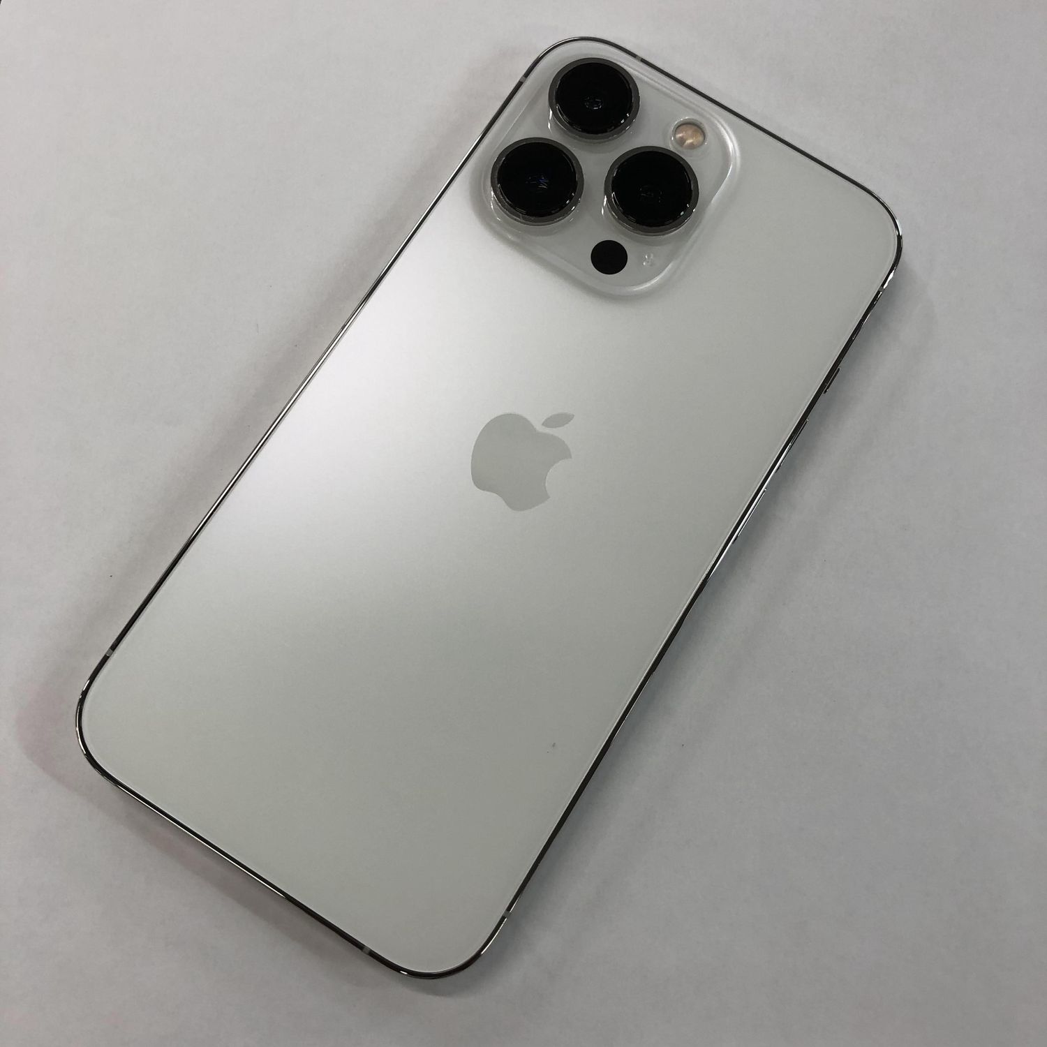 Apple iPhone 13 Pro シルバー 本体 256gb Amazon.com: Apple iPhone