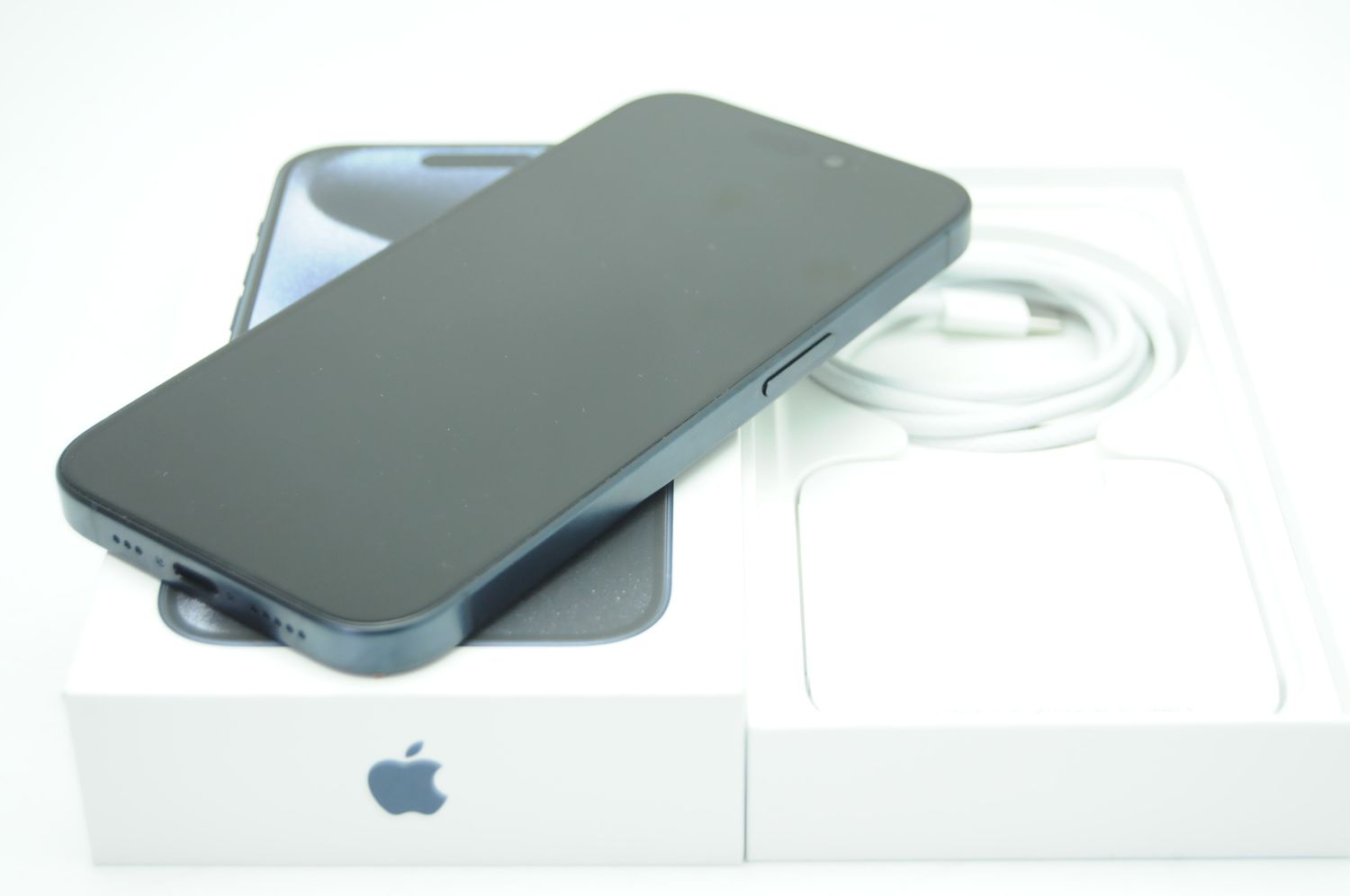 付属品完備 | バッテリー最大容量97% 】 iPhone 15 Pro 付属品完備