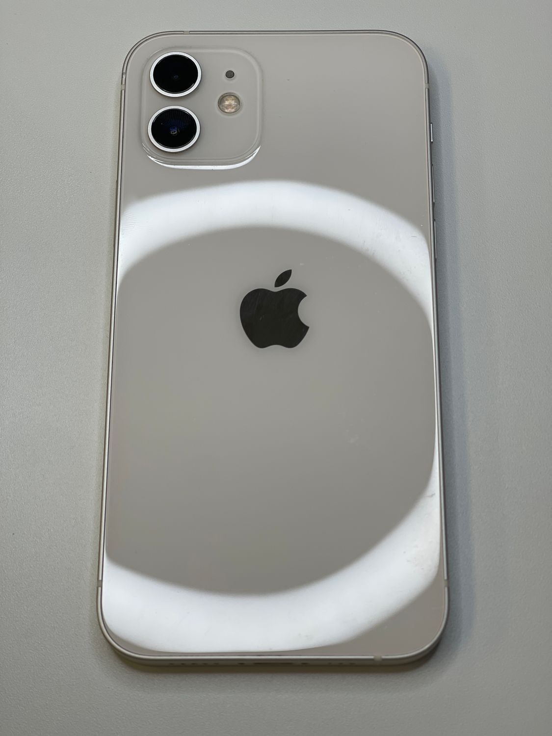 Apple iPhone 12 ホワイト 64GB 本体 美品 Amazon.com: Apple iPhone