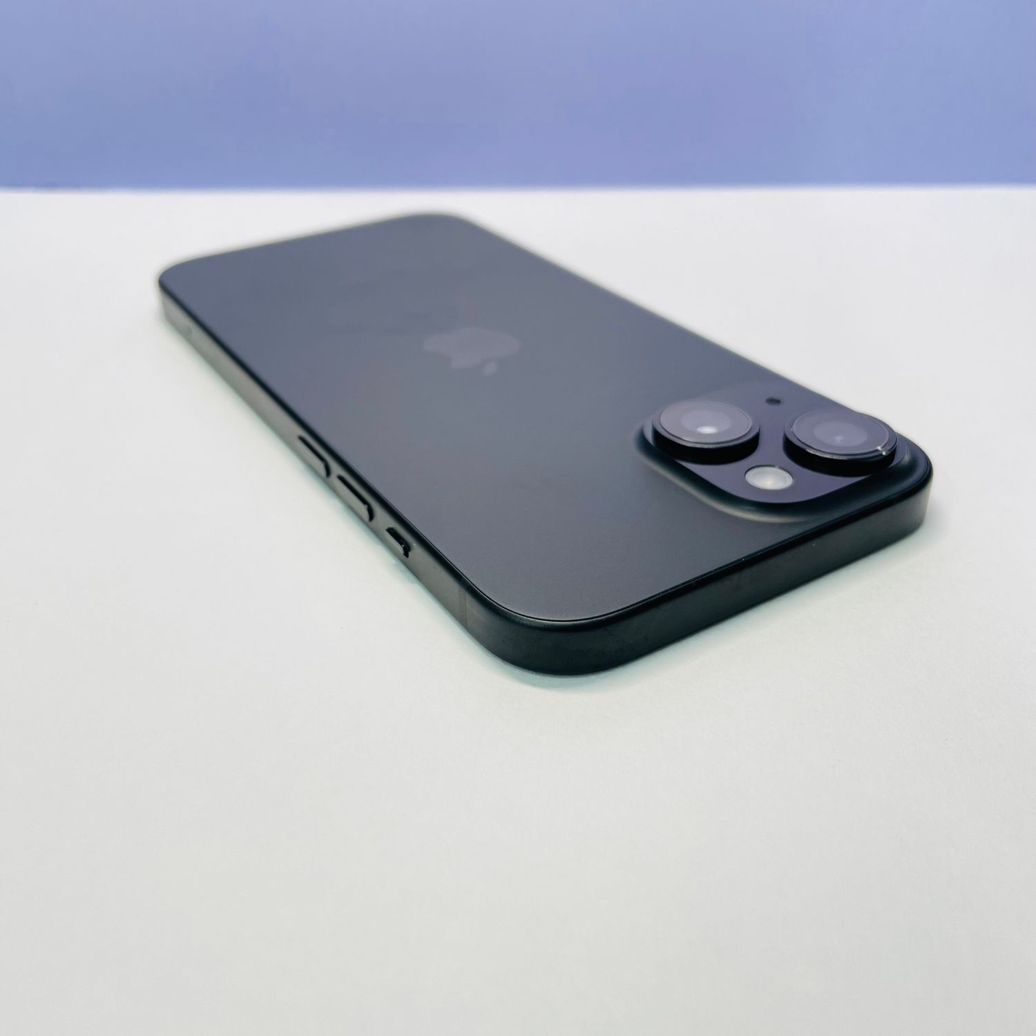 iPhone15 128GB ブラック SIMフリー 電池93% 箱付 小傷 iPhone15 128GB