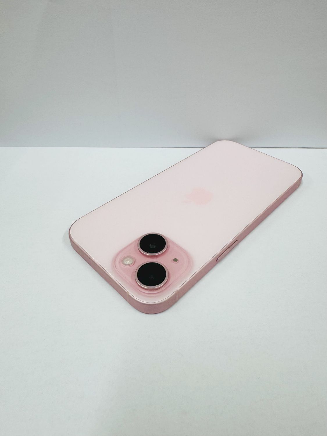 ムスビー｜バッテリー85% iPhone 15 128GB SIMフリー『超美品