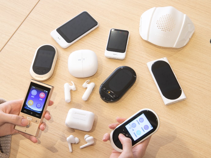 ポケトーク POCKETALK S Plusを検証レビュー！翻訳機の選び方も紹介