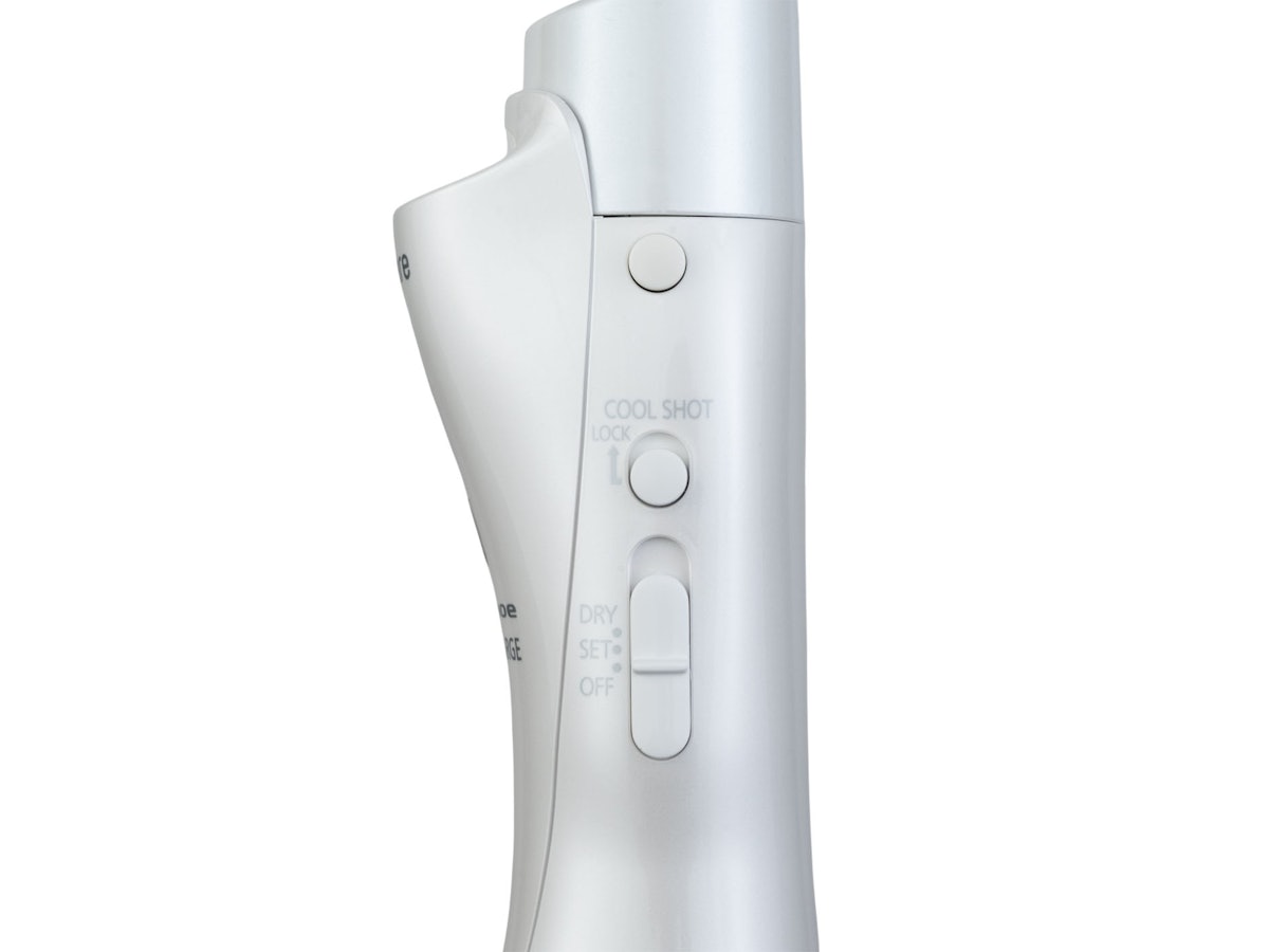 パナソニック ナノケア くるくるドライヤー EH-KN7J-Wを検証レビュー