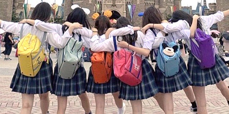 スクバの新定番は『ワッペ』に！ カラフルでハデかわいい | Seventeen-Web