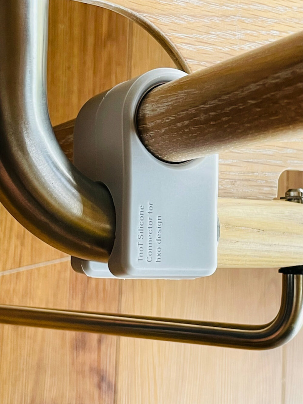 日本T no T矽膠連接扣具( 適用hxo design 桌子連結的燈柱.掛柱）