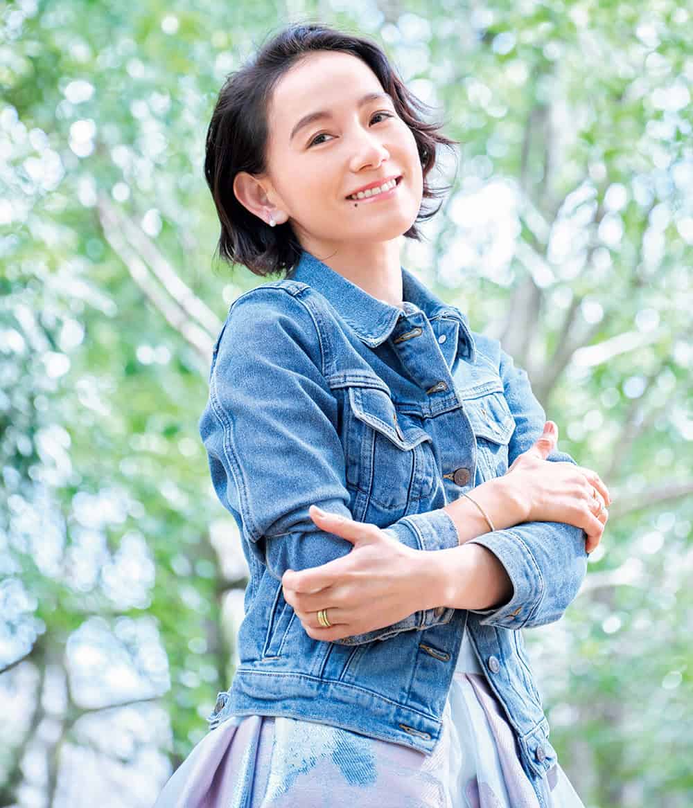 篠原ともえさんポスター