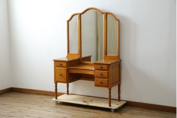 Daniel 横浜ダニエル 最高級 ドレッサー 三面鏡 Daniel 横浜ダニエル