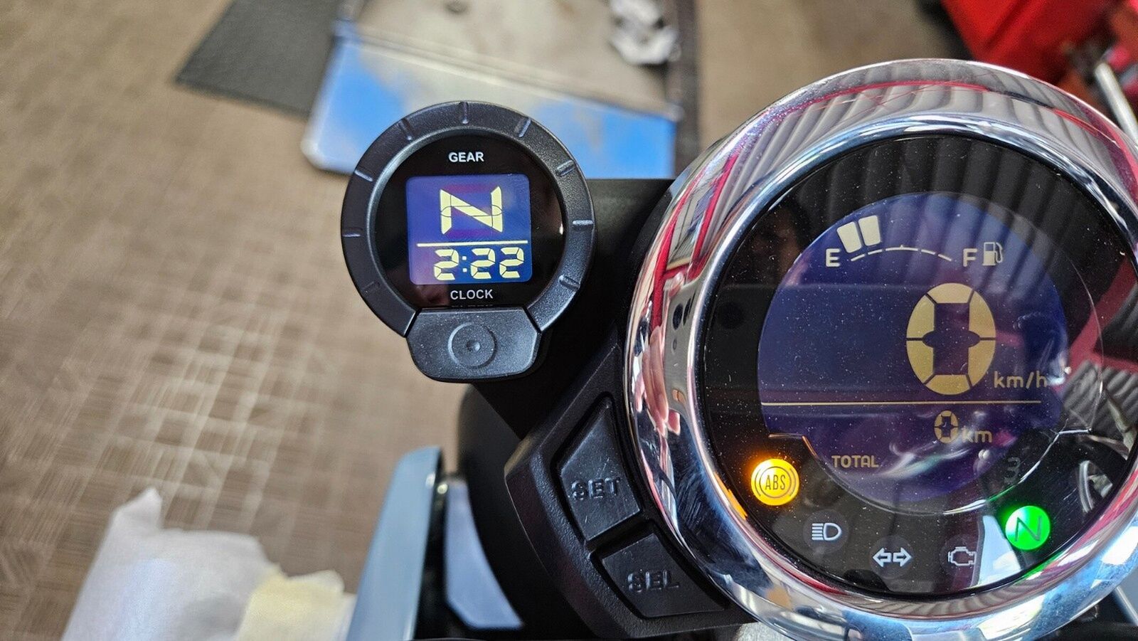 クロック&ギアポジションメーター取り付け」 | ウェビックコミュニティ