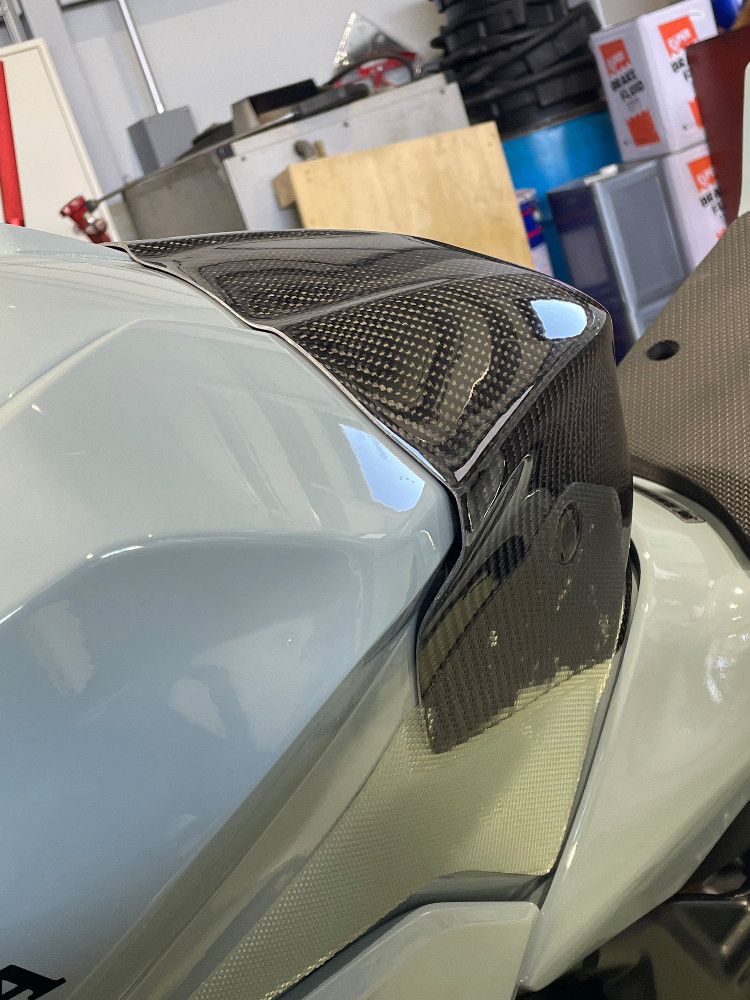 ホンダ CBR250RR (MC51) タンクカバー 口コミ・動画インプレッション