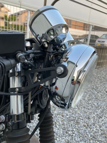 sr400 ヘッドライトステーつき