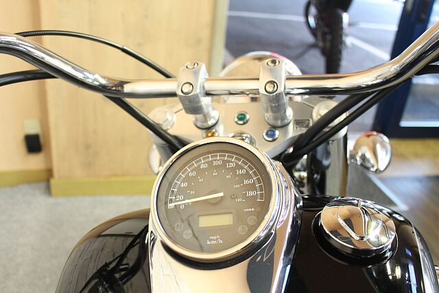 シャドウシャドウ ブラックタンク スピードメーター付き