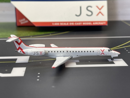 1:200 GULLIVER200 F-2A 3SQ 模型