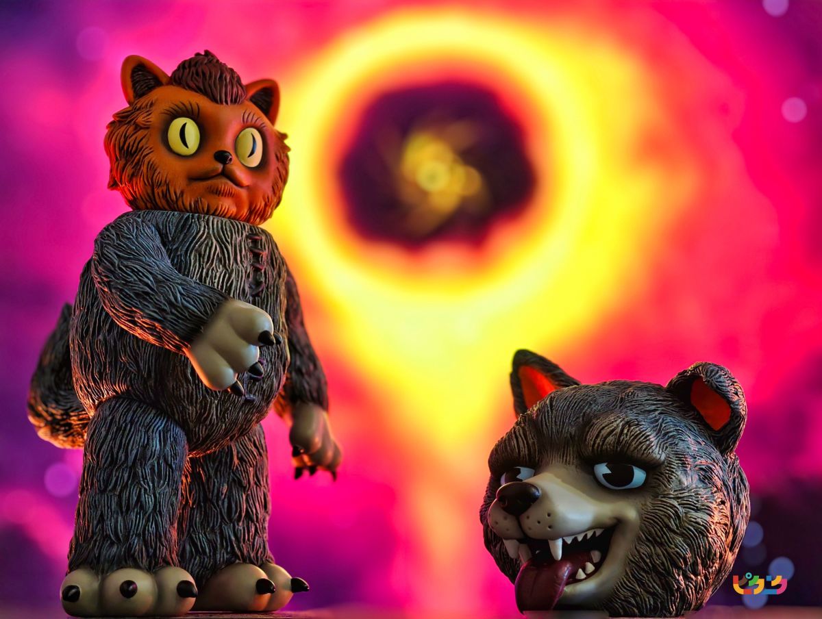 石黒亜矢子 × San.3《ハスキーの着ぐるみ頭巾を被った化け猫》ソフビ