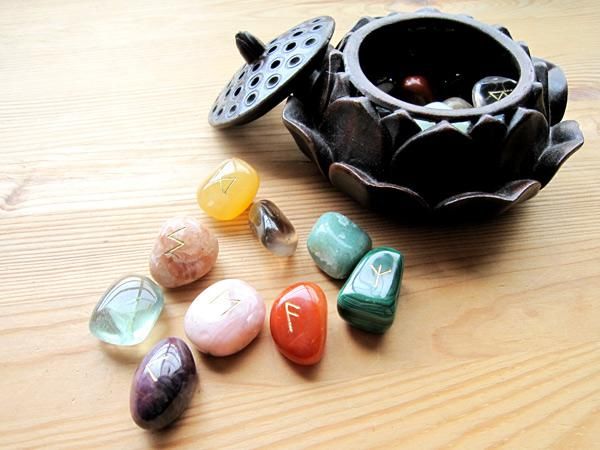 オニキスルーンストーン+オリジナルシルバールーンタリスマンセット