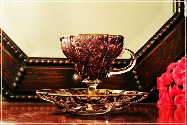 ボヘミアガラス【アンティーク】 アール・ヌーヴォー 薊文カップ