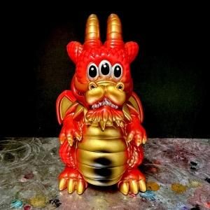 三眼龍神】カームドラゴン(レッドゴールド） - Sofvi & T-shirt「ART