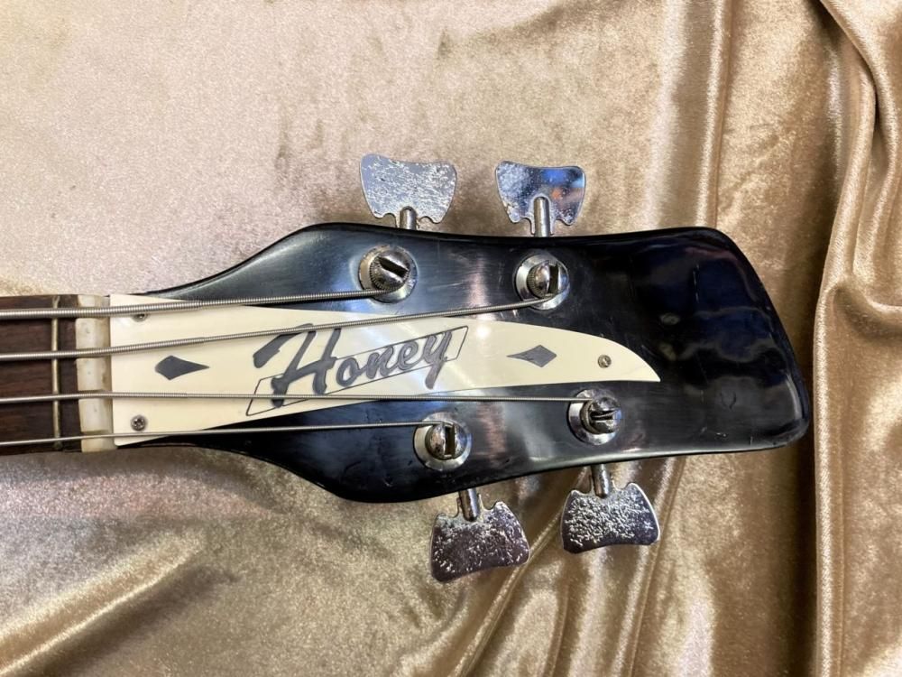 中古品 HONEY Hollow-Body Bass リッケンバッカー風 年越し