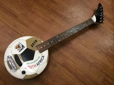 中古品 Aria GOAL RUSH 2010 アンプ内蔵エレキギター