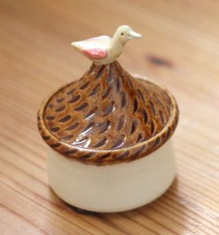 長谷川風子さん作品 ウサギの蓋物 陶器収納ボックス 長谷川風子さん