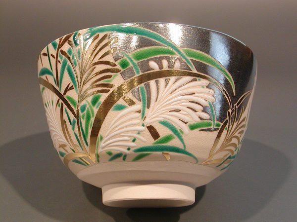 古美術◼️蔵から見事な殴り書きされたツル植物の抹茶茶碗が出てきた