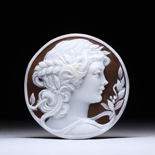 高級k18カメオ作家サイン入り 二人の女性の横顔 高級k18カメオ作家