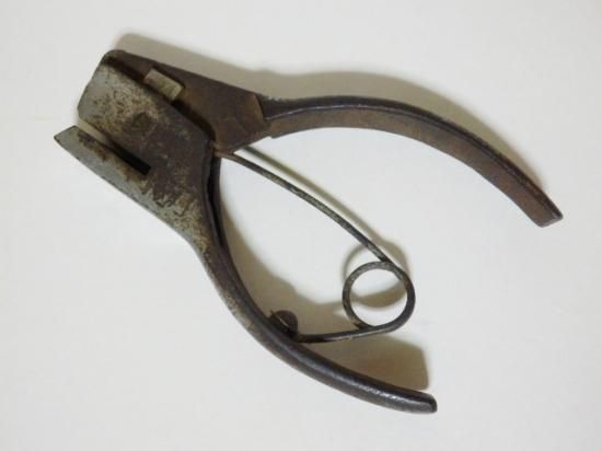 改札鋏 切符切り（花型紋様 に） - 「宝の森」昭和レトロ雑貨