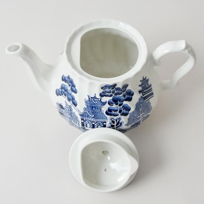 ビンテージ ティーポット ROYAL WESSEX by CHURCHILL CHINA ブルー