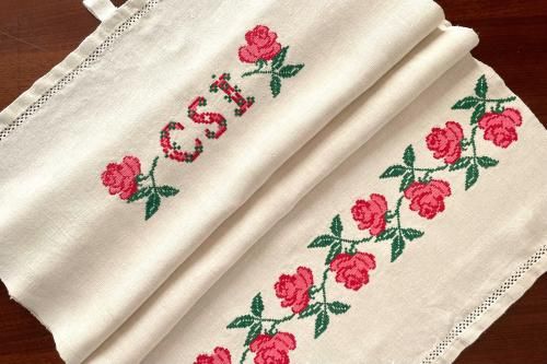 ハンガリー製 カロチャ刺繍 キッチンクロス ピンクローズ