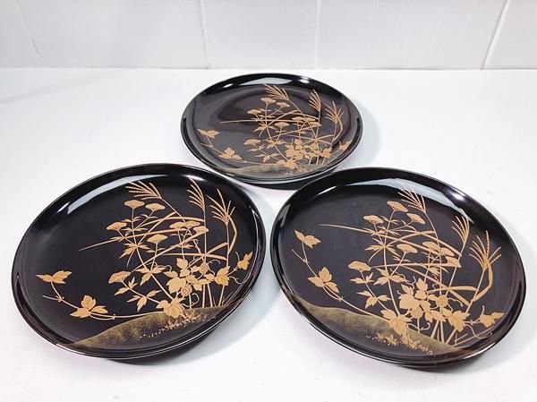 大正昭和のアンティーク蒔絵皿 秋草が美しく描かれた一品