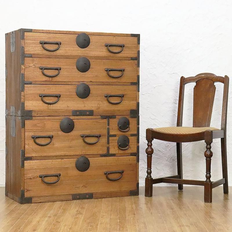 綺麗な打ち出し金具庄内箪笥 2段 タンス 収納 古家具 古民家 時代家具