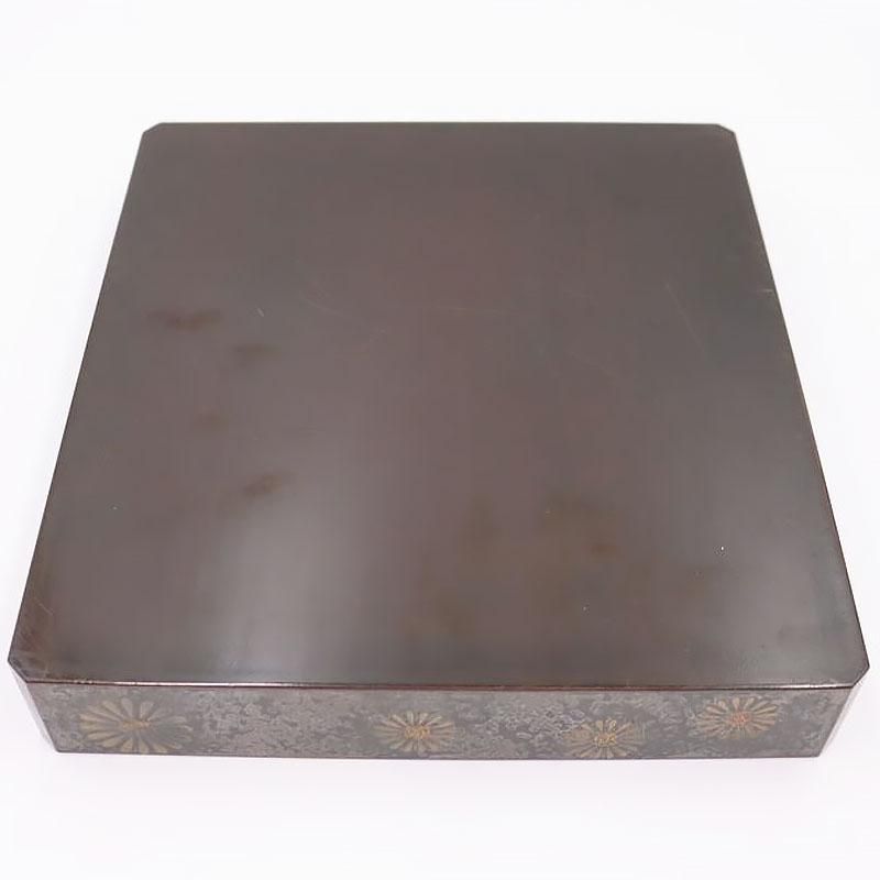 昭和十八年製 木製重箱 漆 金属ハンドル付き 昭和十八年製 木製重箱 漆