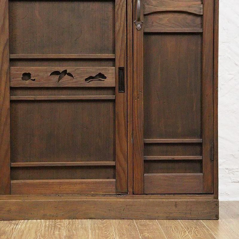 和風キャビネット 大正昭和の桐文様の天然杉材