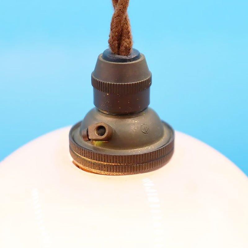 被せガラス緑色ガラス電笠 大正ロマン 洋館 古民家 切子 ウランガラス