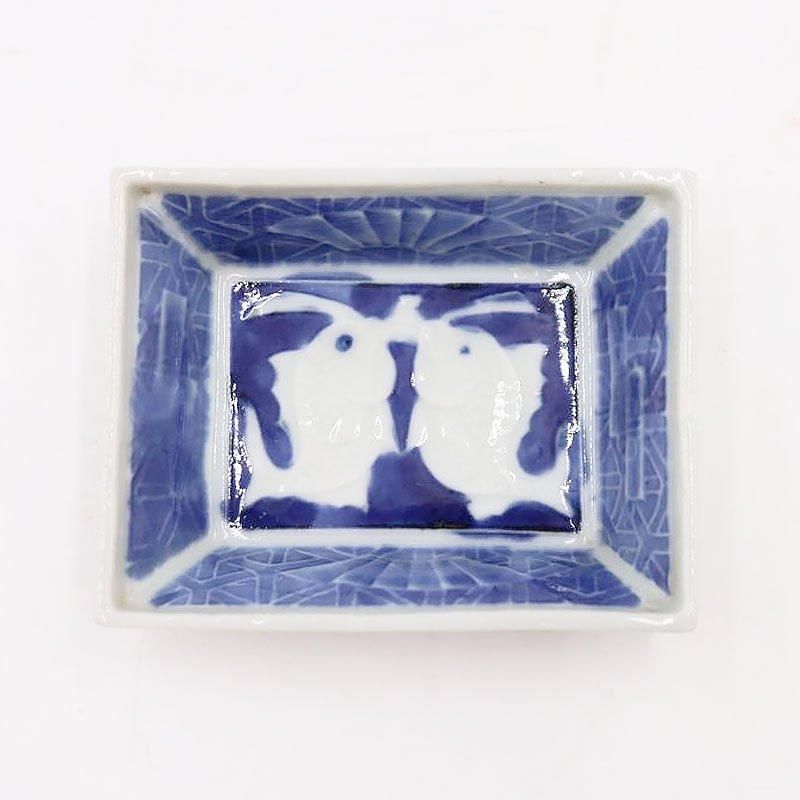 明治・大正アンティーク染付双魚紋四角豆皿｜幅8.5 高さ2.5