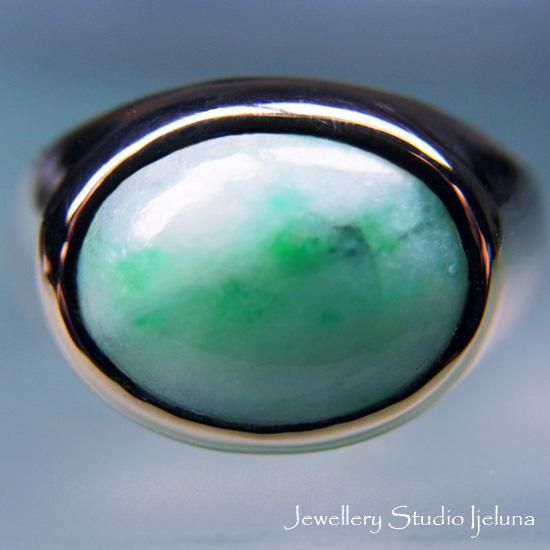 極上】ミャンマー産黄翡翠のルース(186g) 極上】ミャンマー産黄翡翠の