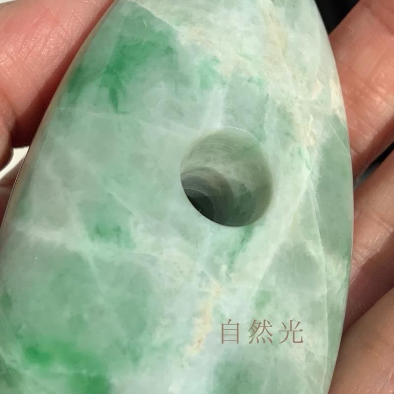 糸魚川翡翠(小滝産) 大珠 】 国産 天然石 糸魚川産翡翠 ひすい ヒスイ